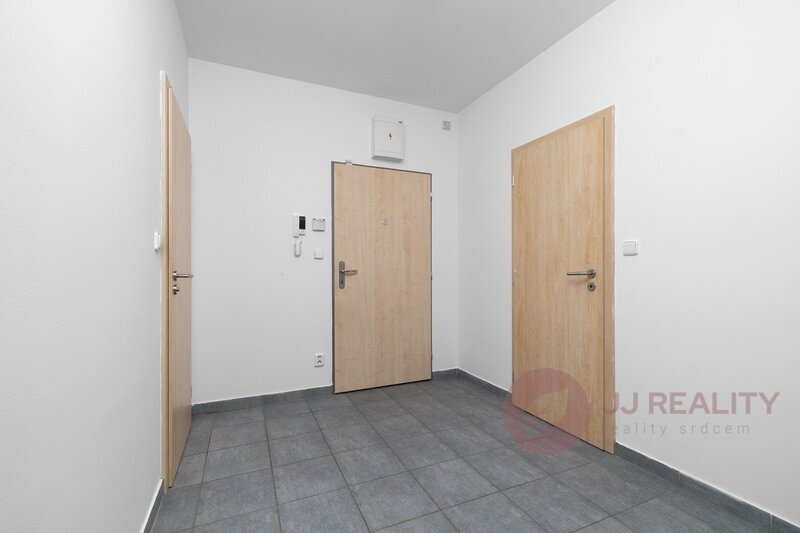 Velmi pěkný byt 2+kk s parkovacím místem