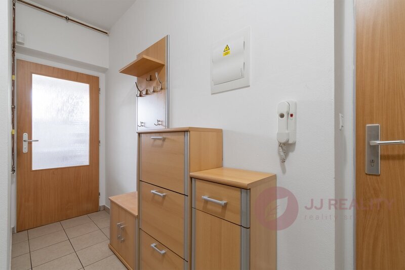 Krásný byt 2+kk v Tymákově