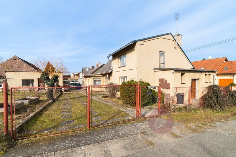 Rodinný dům k rekonstrukci Ejpovice